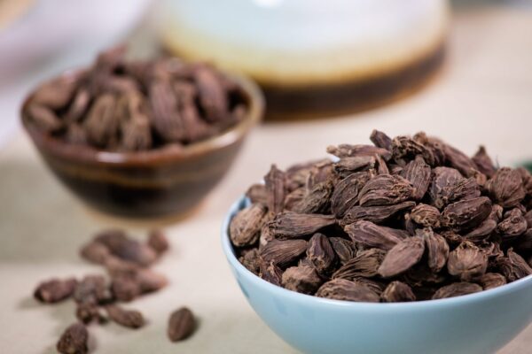 Black Cardamom/Badi Elaichi